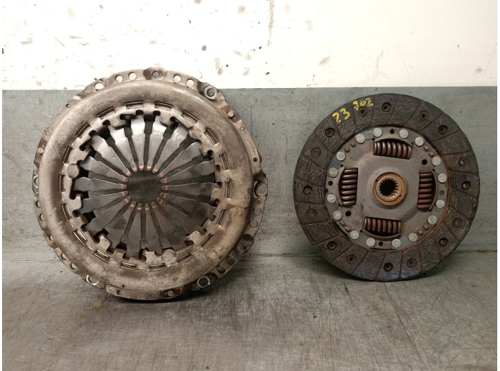 Recambio de kit embrague para citroën c3 iii (sx) 1.2 puretech 82 referencia OEM IAM 1611284980 1611284980 