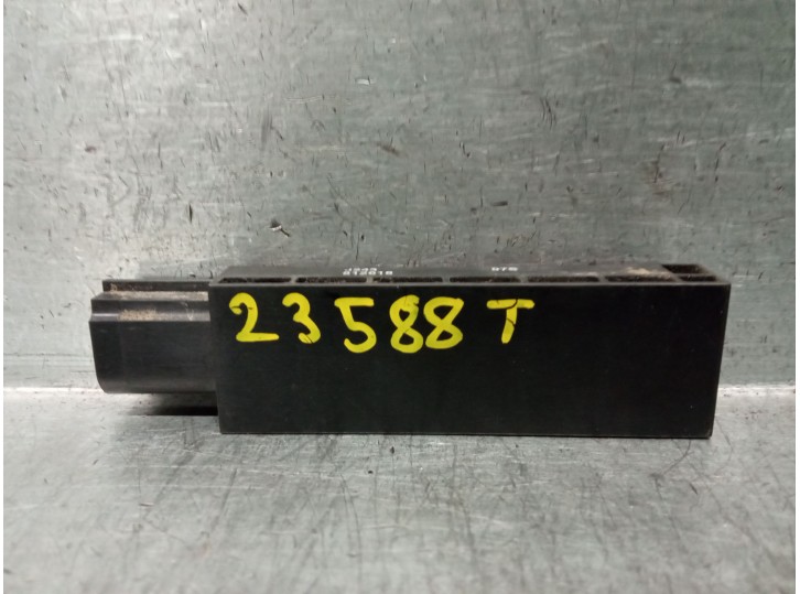 Replacement antenna for Audi Q3 (F3B) 35 TDI OEM IAM reference 5Q0962131 5FA17166910 