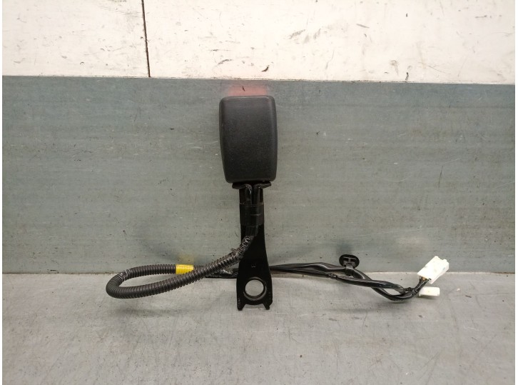 Recambio de enganche cinturon delantero derecho para lexus ct (zwa10_) 200h (zwa10_) referencia OEM IAM 7324076090C0  