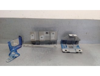 Recambio de refuerzo lateral para dacia sandero iii 1.0 tce 90 referencia OEM IAM 641C11654R 651407058R 