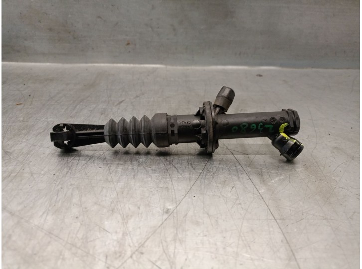 Recambio de bombin embrague para renault twingo iii (bcm_, bca_) 0.9 tce 90 referencia OEM IAM 306105241R 306106274R 