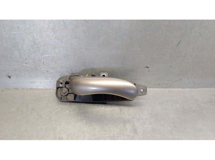 Replacement front right interior door handle for Fiat Stilo (192) 1.6 16V CAT OEM IAM reference 71719110 71719110 