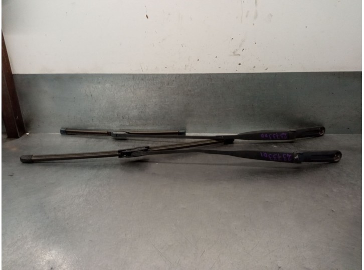 Recambio de brazo limpia delantero derecho para fiat panda (169) 1.2 cat referencia OEM IAM 735363568 735363566 