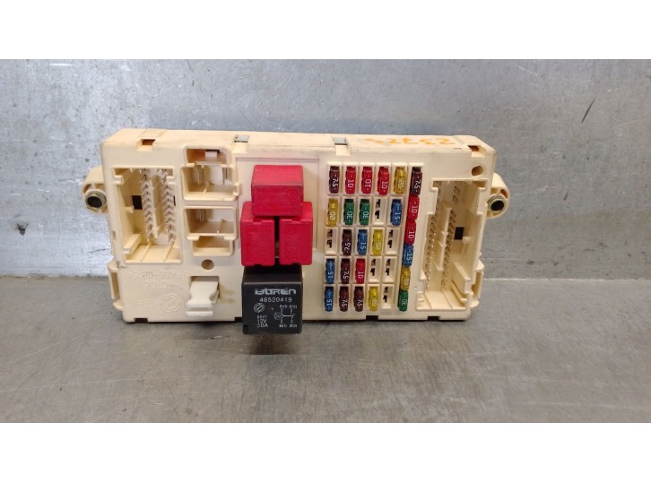Recambio de caja reles / fusibles para fiat stilo (192) 1.6 16v cat referencia OEM IAM 46750594 46750594 