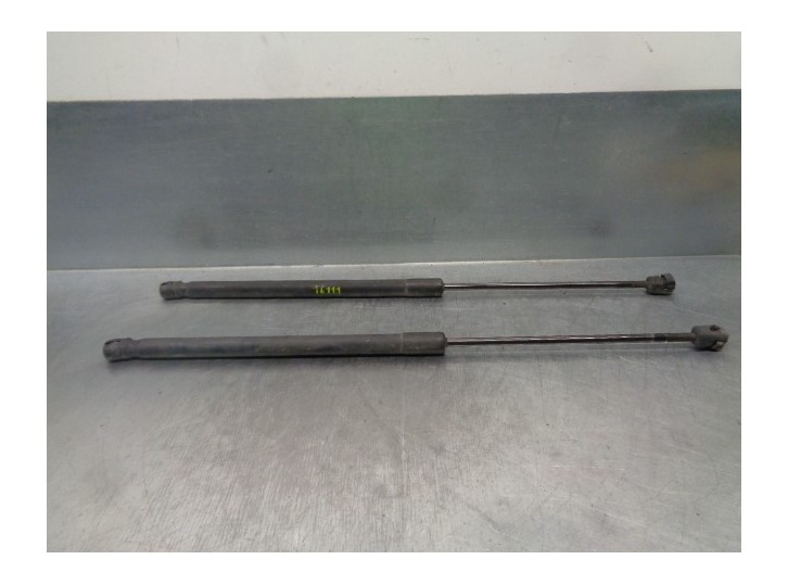 Replacement boot / tailgate dampers for Mazda 3 Saloon (BK) 1.6 CRDt Active OEM IAM reference BP4K62620D 