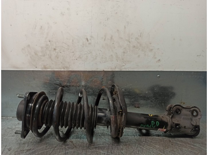 Replacement front right shock absorber for Hyundai i40 1.7 CRDi CAT OEM IAM reference 546613Z900 