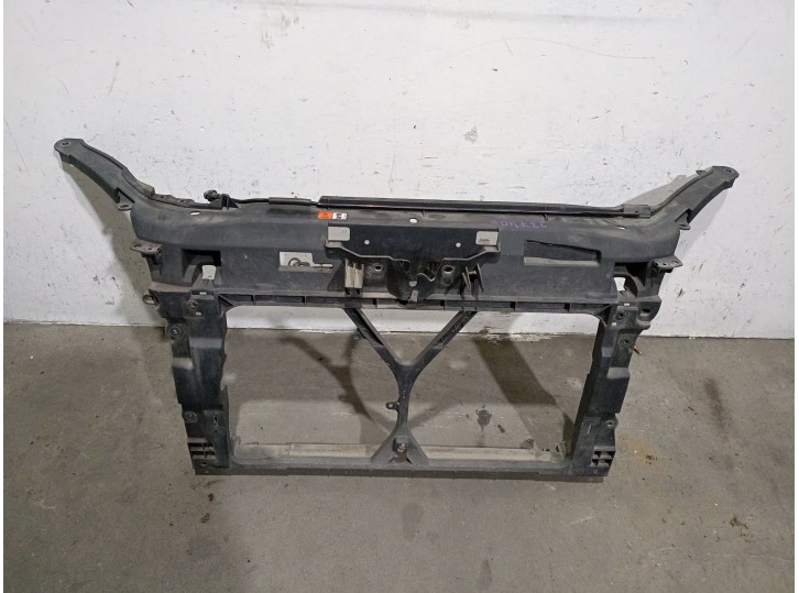 Recambio de panel frontal para mazda 5 berl. (cr) 2.0 diesel cat referencia OEM IAM C23553110E C23553110E 