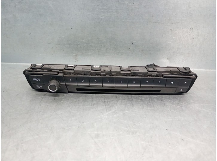 Recambio de sistema audio / radio cd para bmw serie 3 lim. (f30) 318d referencia OEM IAM E1062000 