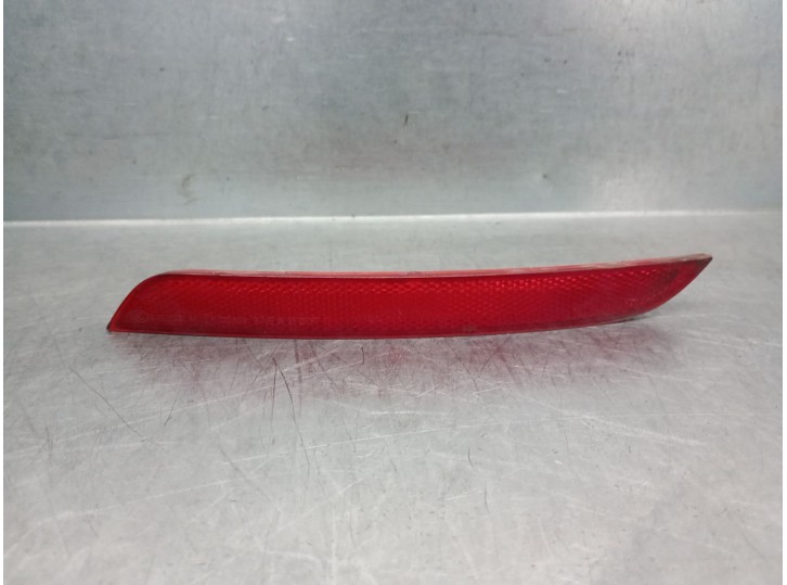 Recambio de piloto trasero derecho paragolpes para bmw serie 3 lim. (f30) 318d referencia OEM IAM 7301188 