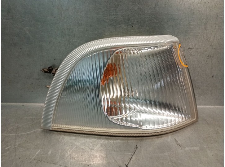 Replacement front right light for Volvo S40 sedan 1.8 cat (1834 cm3) OEM IAM reference 30854654 30806987 