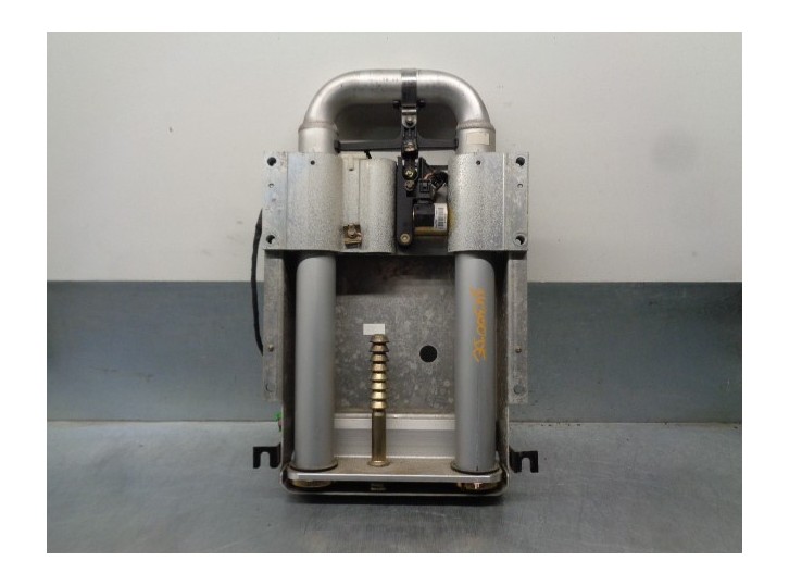 Recambio de barra antivuelco para volvo c70 cabriolet 2.3 20v turbo cat referencia OEM IAM 8600454 ARCO DE PROTECCIÓN 