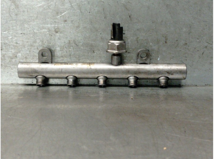 Recambio de rampa inyectora para ford focus c-max (cap) 2.0 tdci cat referencia OEM IAM 9645689580 5WS40041