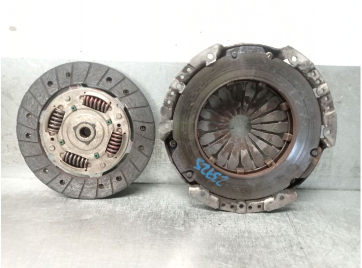 Recambio de kit embrague para fiat stilo (192) 1.6 16v cat referencia OEM IAM 7171961 7171961 240419A1307