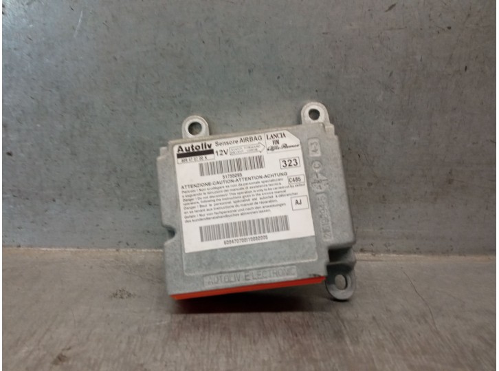 Recambio de centralita airbag para fiat linea (323_, 110_) 1.6 d multijet referencia OEM IAM 609470700K 51755095 