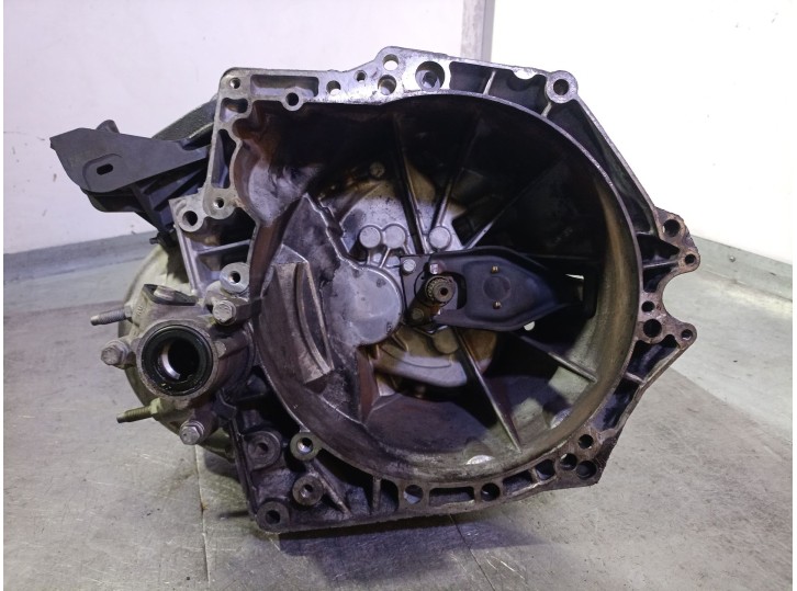 Recambio de caja cambios para peugeot partner kasten 1.6 16v hdi referencia OEM IAM 20DP47 223121 4398783A