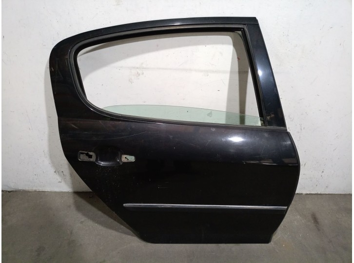 Recambio de puerta trasera derecha para peugeot 407 2.2 cat referencia OEM IAM 9008N1 9008N1 