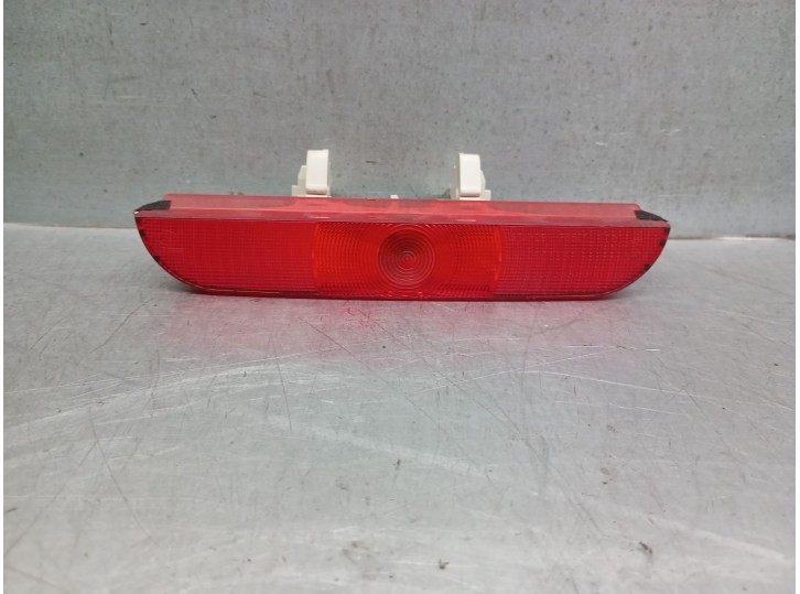 Recambio de luz central de freno para mazda 3 (bl) 1.6 mzr cd (bl14) referencia OEM IAM BBN751593C BBN751593C 