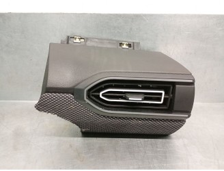 Recambio de aireador para dacia sandero iii 1.0 tce 90 referencia OEM IAM 687613010R 687613010R 