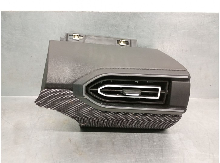 Recambio de aireador para dacia sandero iii 1.0 tce 90 referencia OEM IAM 687613010R 687613010R 