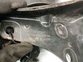 Recambio de bisagra puerta para peugeot partner kasten 1.6 16v hdi referencia OEM IAM 9680486880  