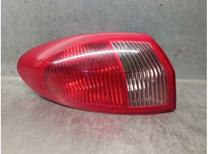 Recambio de piloto trasero izquierdo para alfa romeo 147 (190) 1.6 16v cat referencia OEM IAM 46556349 46556349 