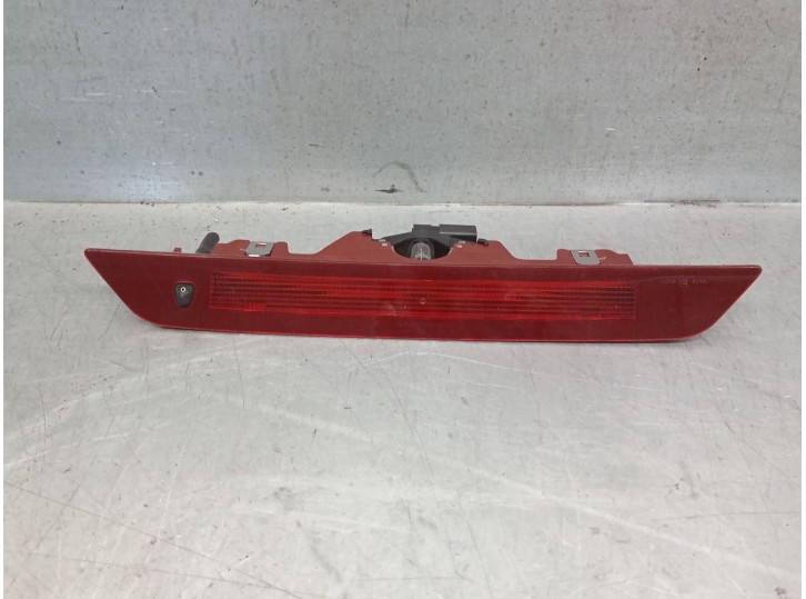 Recambio de luz central de freno para dacia sandero iii 1.0 tce 90 referencia OEM IAM 265906237R 265906237R 