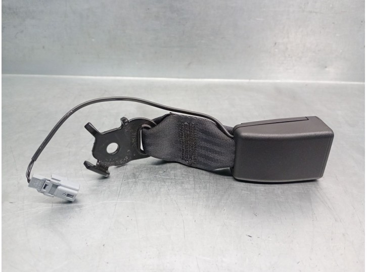 Recambio de enganche cinturon trasero derecho para dacia sandero iii 1.0 tce 90 referencia OEM IAM 878164678R 878164678R 