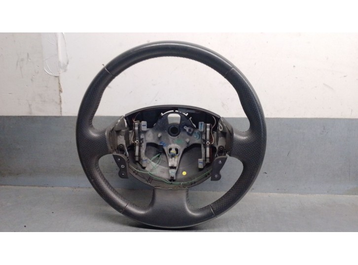 Recambio de volante para renault scenic ii 1.5 dci diesel referencia OEM IAM 8200106306G 8200276082 