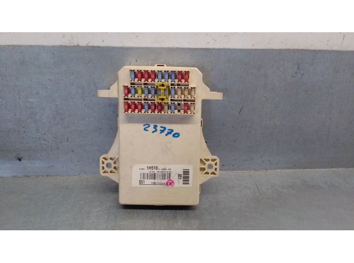 Recambio de caja reles / fusibles para hyundai i30 1.6 crdi cat referencia OEM IAM 919501H51010 919501H510 