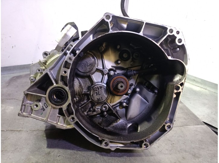Recambio de caja cambios para dacia sandero iii 1.0 tce 90 referencia OEM IAM JT4004 320105074R A162468