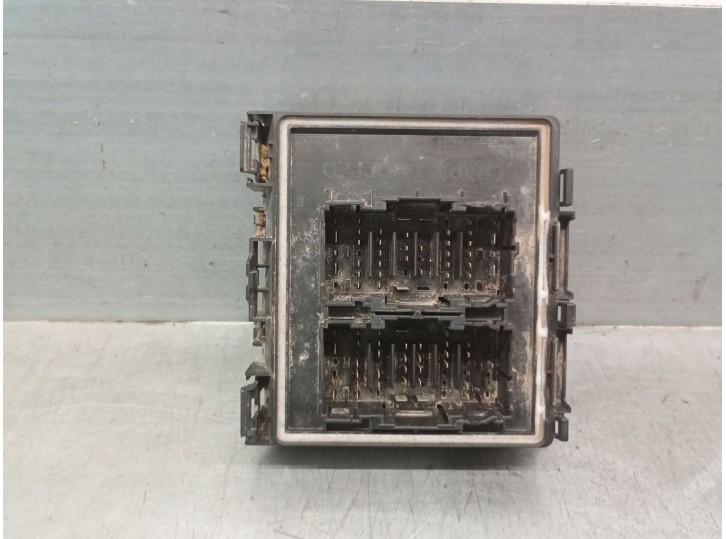 Recambio de caja reles / fusibles para ford puma 1.0 ecoboost cat referencia OEM IAM L1TT14D068HAD L1TT14D068HAD 