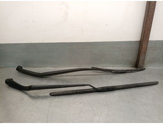 Recambio de brazo limpia delantero derecho para hyundai tucson (tl, tle) 1.7 crdi referencia OEM IAM 98321D3000 98321D3000 