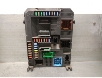 Recambio de caja reles / fusibles para peugeot 2008 i (cu_) 1.6 bluehdi 100 referencia OEM IAM 9807531680 VALEO