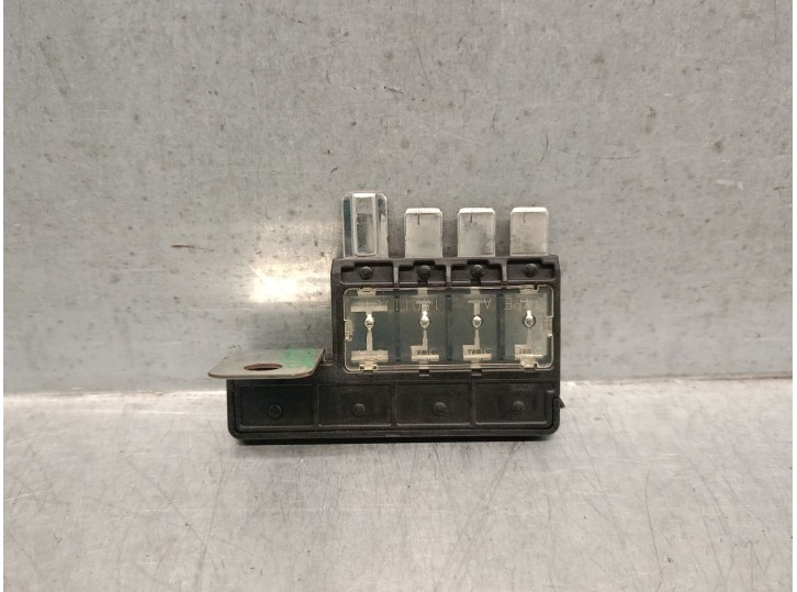 Recambio de caja reles / fusibles para hyundai tucson (tl, tle) 1.7 crdi referencia OEM IAM 1898009700 