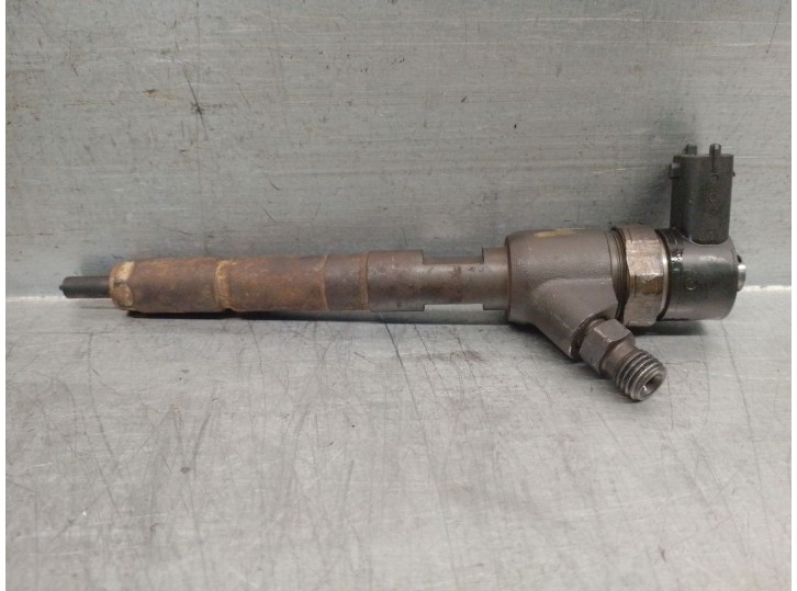 Recambio de inyector para fiat panda (169) 1.3 jtd cat referencia OEM IAM 0445110083 0445110083 BOSCH