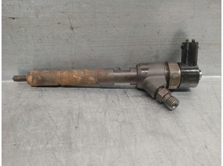 Recambio de inyector para fiat panda (169) 1.3 jtd cat referencia OEM IAM 0445110083 0445110083 