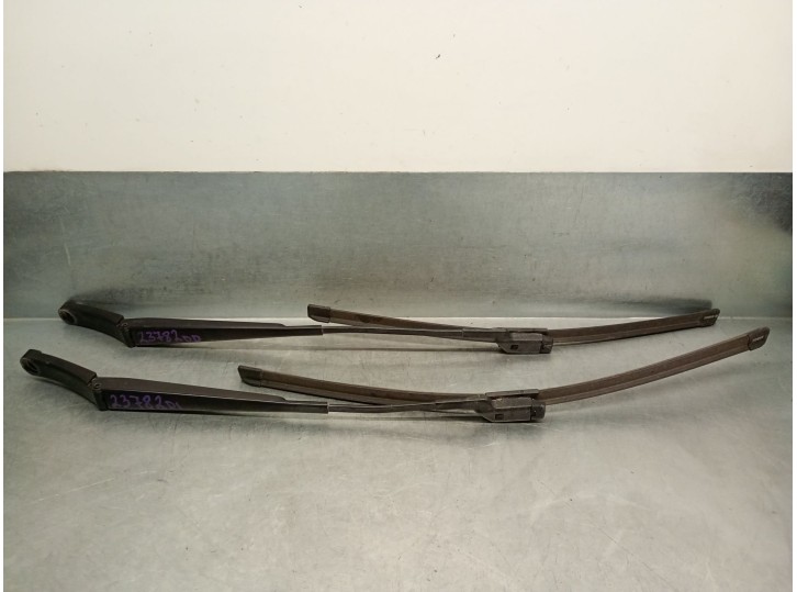 Recambio de brazo limpia delantero derecho para volkswagen tiguan (5n_) 2.0 tdi referencia OEM IAM 5N1955409 5N1955409 