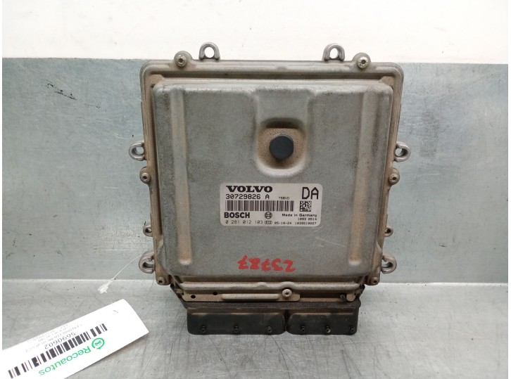 Replacement engine control unit (ECU) for Volvo XC90 2.4 diesel cat OEM IAM reference 30729826 0281012103 BOSCH