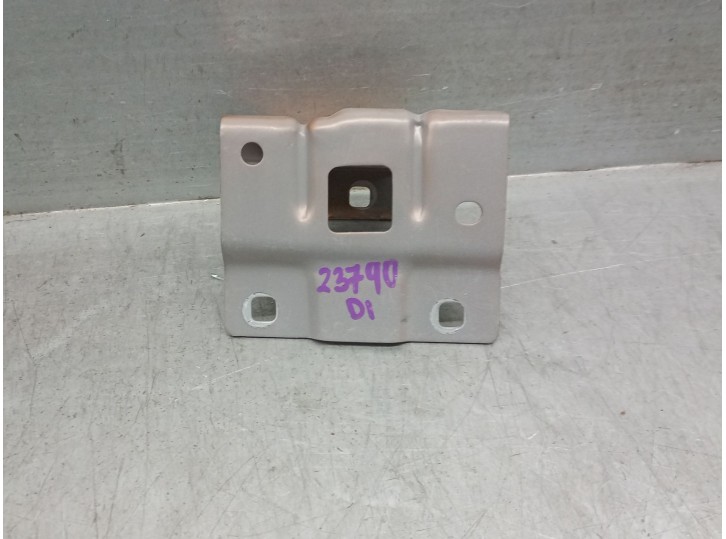 Recambio de refuerzo lateral para dacia sandero iii 1.0 tce 90 referencia OEM IAM 651416878R 651416878R 