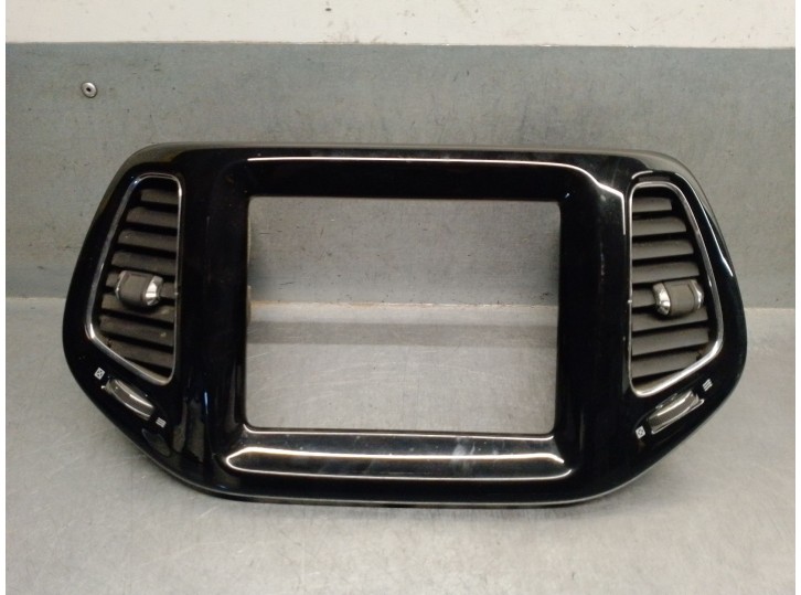 Recambio de rejilla aireadora para jeep compass (mp, m6, mv, m7) 2.0 crd 4x4 referencia OEM IAM 5UT63DX8AB 5UT63DX8AB 