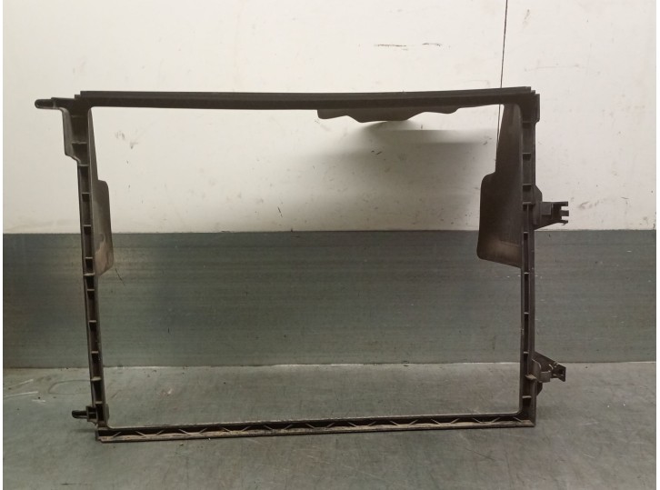 Recambio de calandra delantera de radiador para renault captur ii (hf_) lpg (hfmt) referencia OEM IAM 215592329R 215592329R 