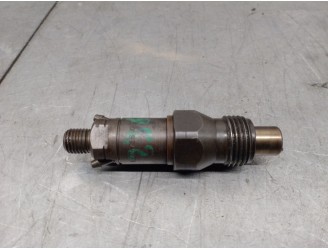 Replacement injector for Volvo V40 Estate TD OEM IAM reference LCR6735401D LUCAS