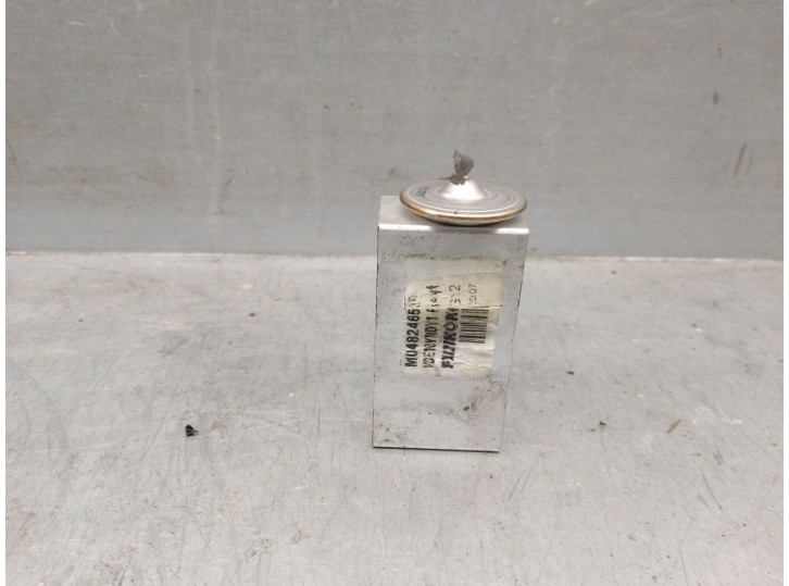 Recambio de valvula expansion para dacia sandero iii 1.0 tce 90 referencia OEM IAM M0482465 922705751R 