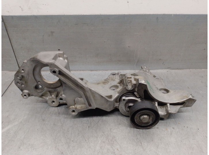 Recambio de soporte alternador para seat leon (1p1) 1.6 tdi referencia OEM IAM 03L903143K 03L903139K 