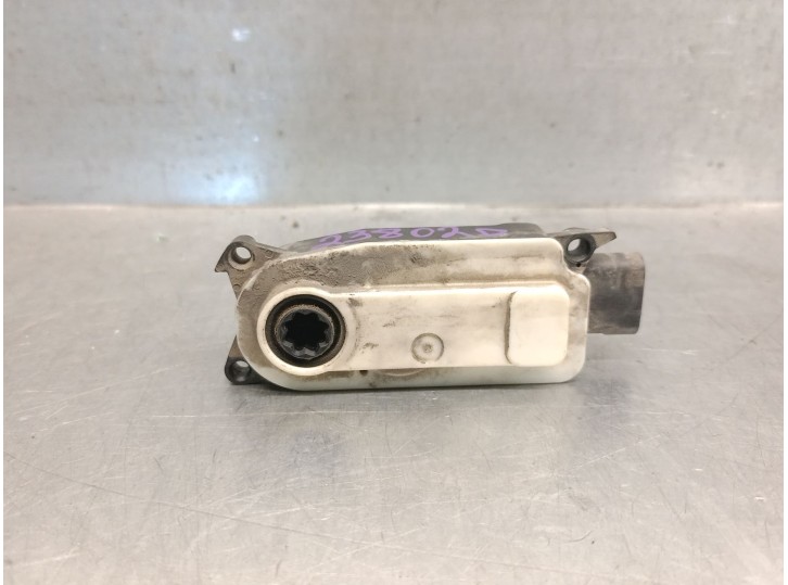 Recambio de motor apertura trampillas climatizador para volvo xc40 (536) d4 awd referencia OEM IAM 31498193 31498193 SOCEBOZ