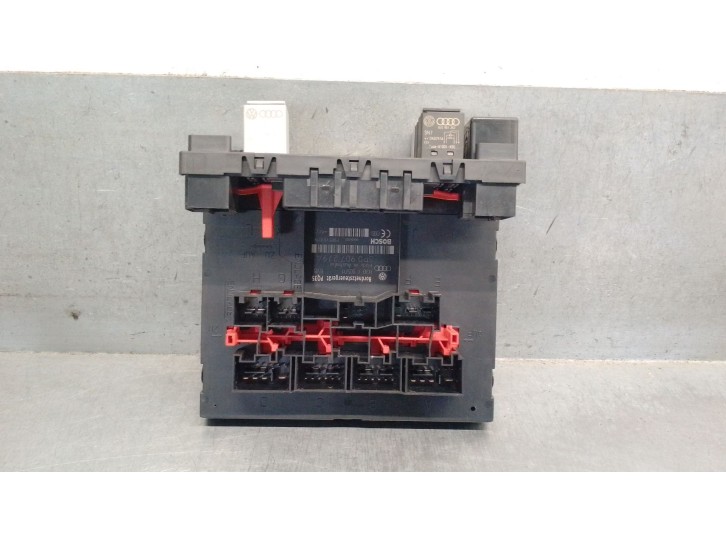 Recambio de caja reles / fusibles para audi a3 (8p) 1.9 tdi referencia OEM IAM 8P0907279A 8P0907279D BOSCH