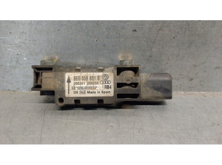 Recambio de sensor airbag para audi a3 (8p) 1.9 tdi referencia OEM IAM 8E0959651B 8E0959651B 