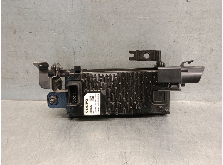 Recambio de modulo electronico para volvo xc40 (536) d4 awd referencia OEM IAM 32243042 DELPHI