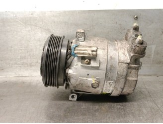 Recambio de compresor aire acondicionado para opel vectra b berlina 1.8 16v cat referencia OEM IAM 1135240 1854067 SANDEN
