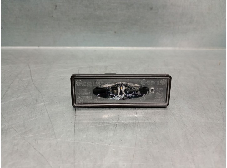 Recambio de piloto matricula para renault captur ii (hf_) tce 90 (hfm6) referencia OEM IAM 265101139R 